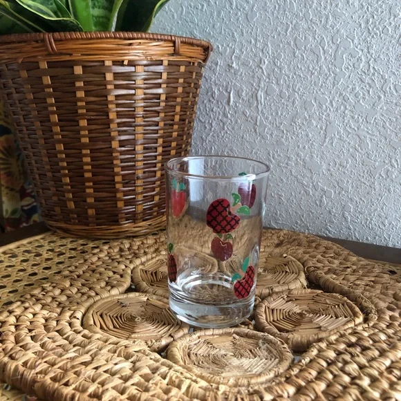 Anchor Hocking Plaid Apple Creamer & Juice Glass Set - Picture 9 of 15